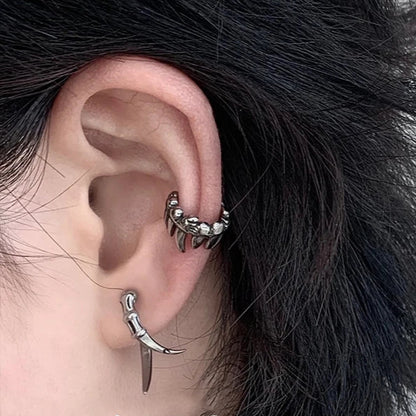 CLAW EARRINGS