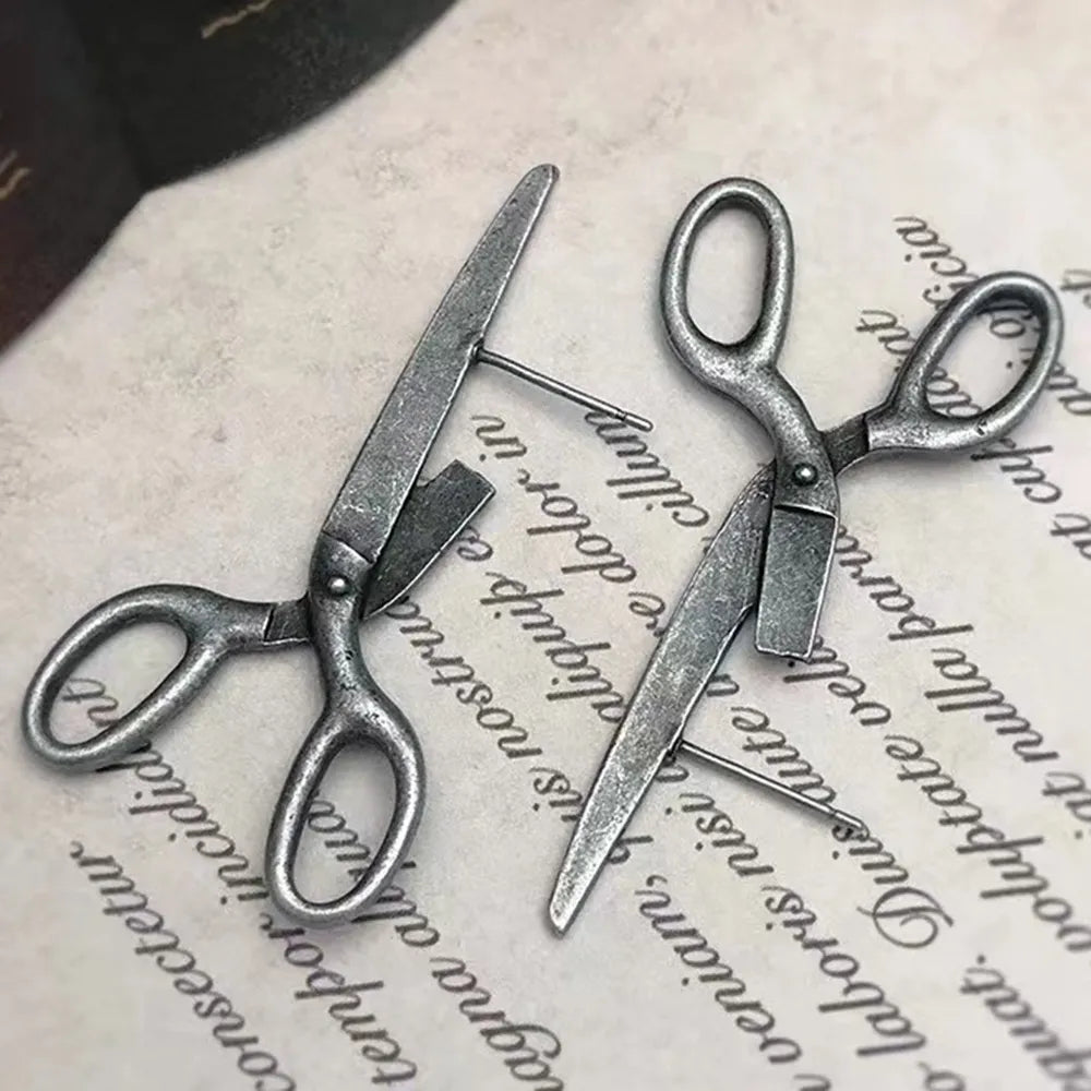 SCISSOR CUT EARRINGS